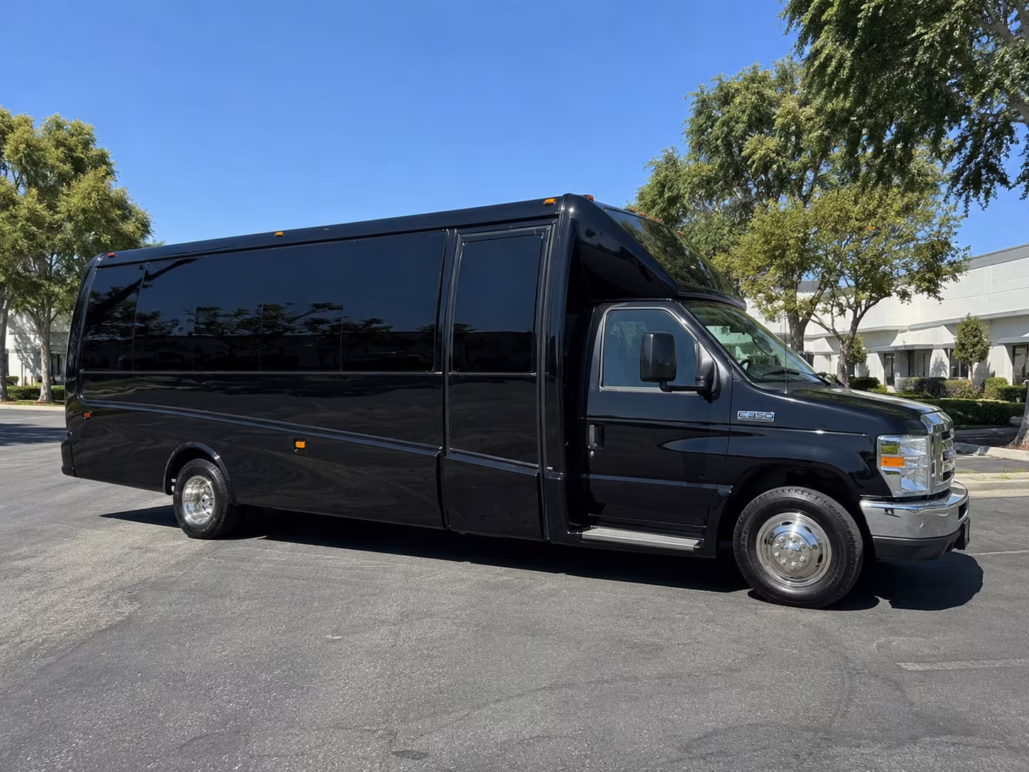 Sacramento Winery Tour & Pub Crawl Transportation party bus exterior
