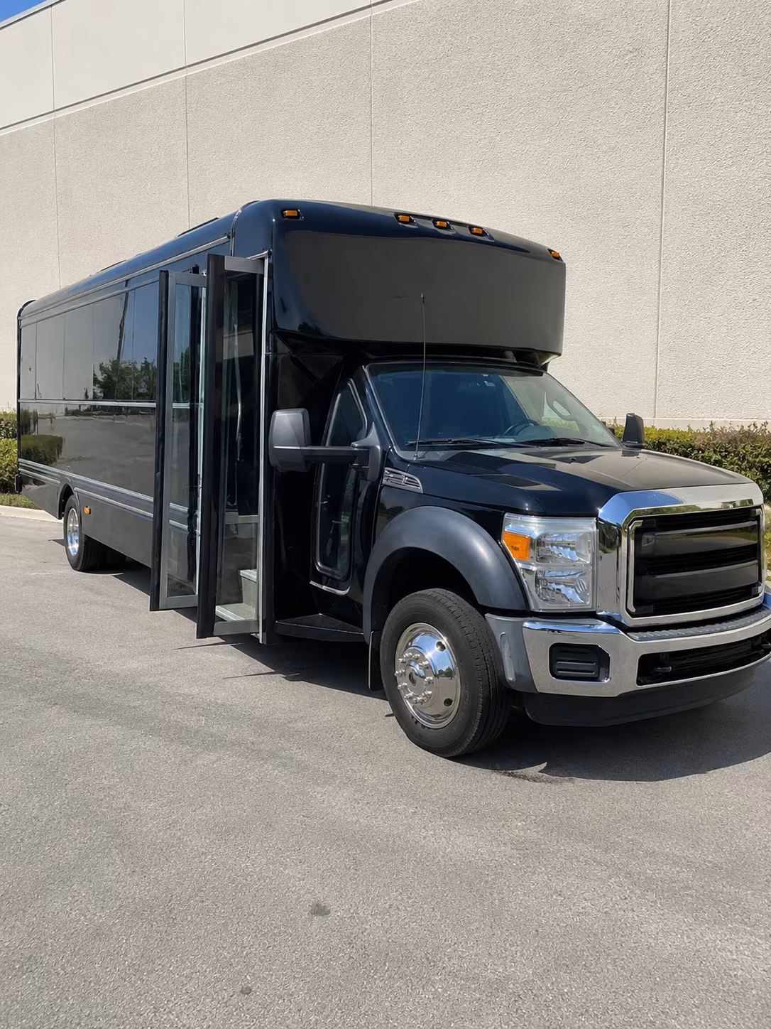 Sacramento Winery Tour & Pub Crawl Transportation party bus exterior